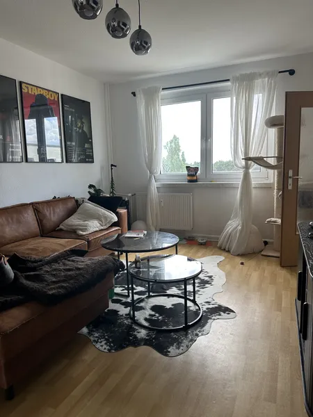 Wohnen mit Charakter: 2-Zimmer-Wohnung in Berlin-Biesdorf — photo 1